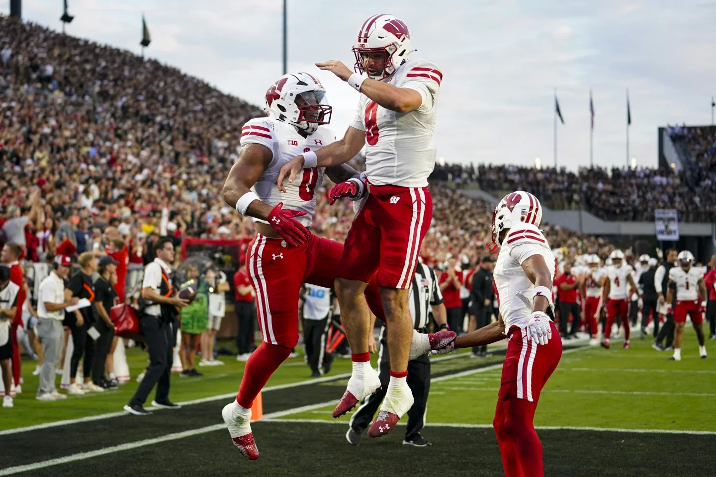 Wisconsin Badgers Triumph Over Purdue 38-17