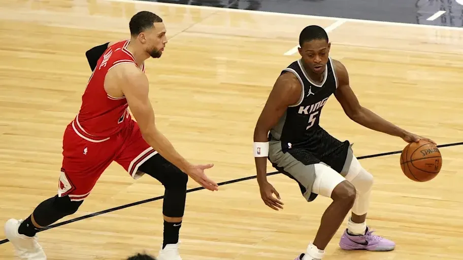 Spurs acquire Fox, Kings land LaVine in multi-team trade