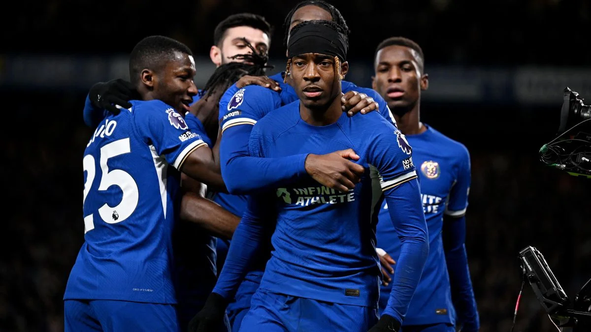 Chelsea 2-1 Crystal Palace: Madueke's late penalty earns Blues much needed win
