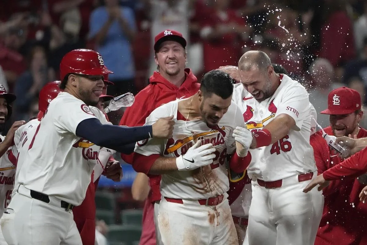 MLB roundup: Cardinals' slam in 10th inning stuns Brewers