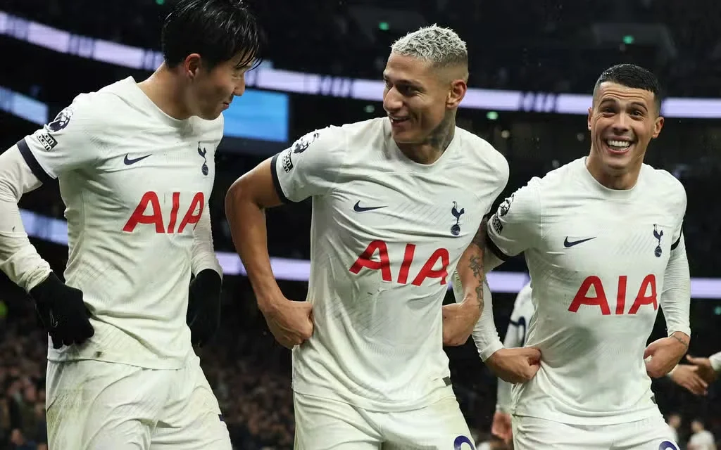 Tottenham 3-1 Bournemouth: Spurs defeat visitors to close gap on top four