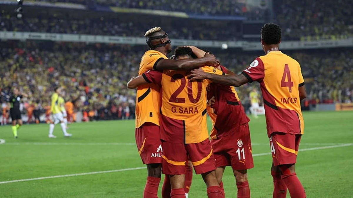 Galatasaray deal massive blow to Fenerbahce with big derby win