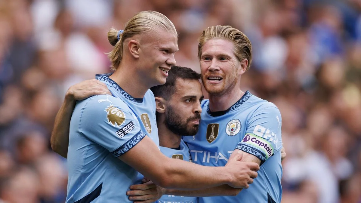 Chelsea 0-2 Manchester City: Champions begin title defence with routine victory