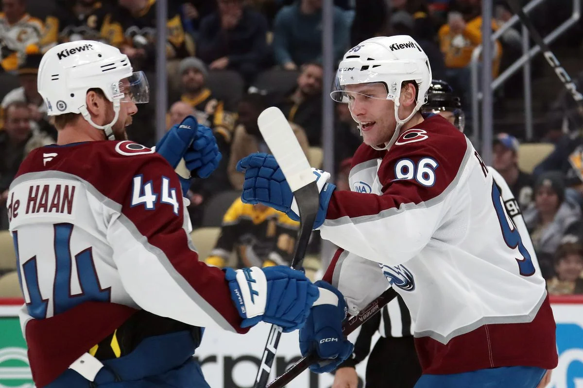 NHL roundup: Rantanen grabs his 10th career hat-trick, Matthews nets game-winner for Toronto