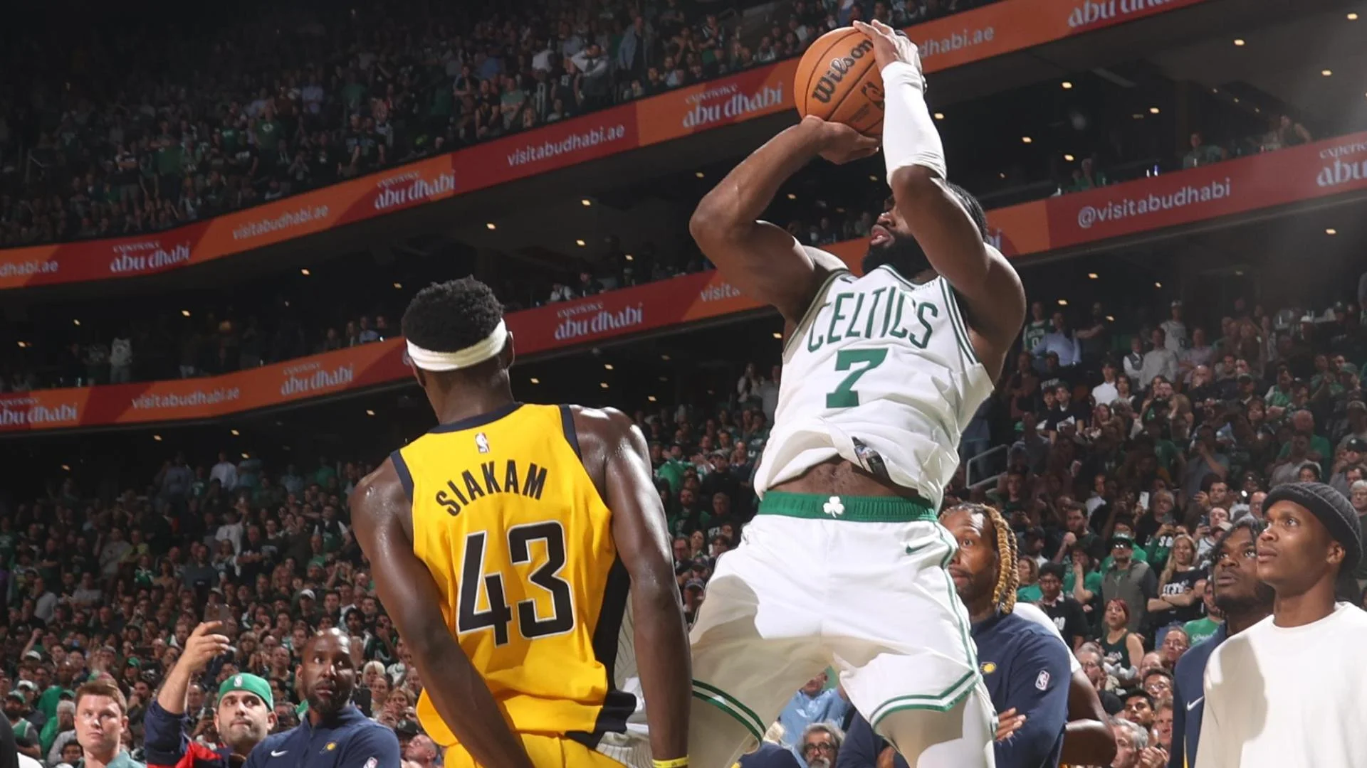 Boston Celtics defeats Indiana Pacers in East finals opener
