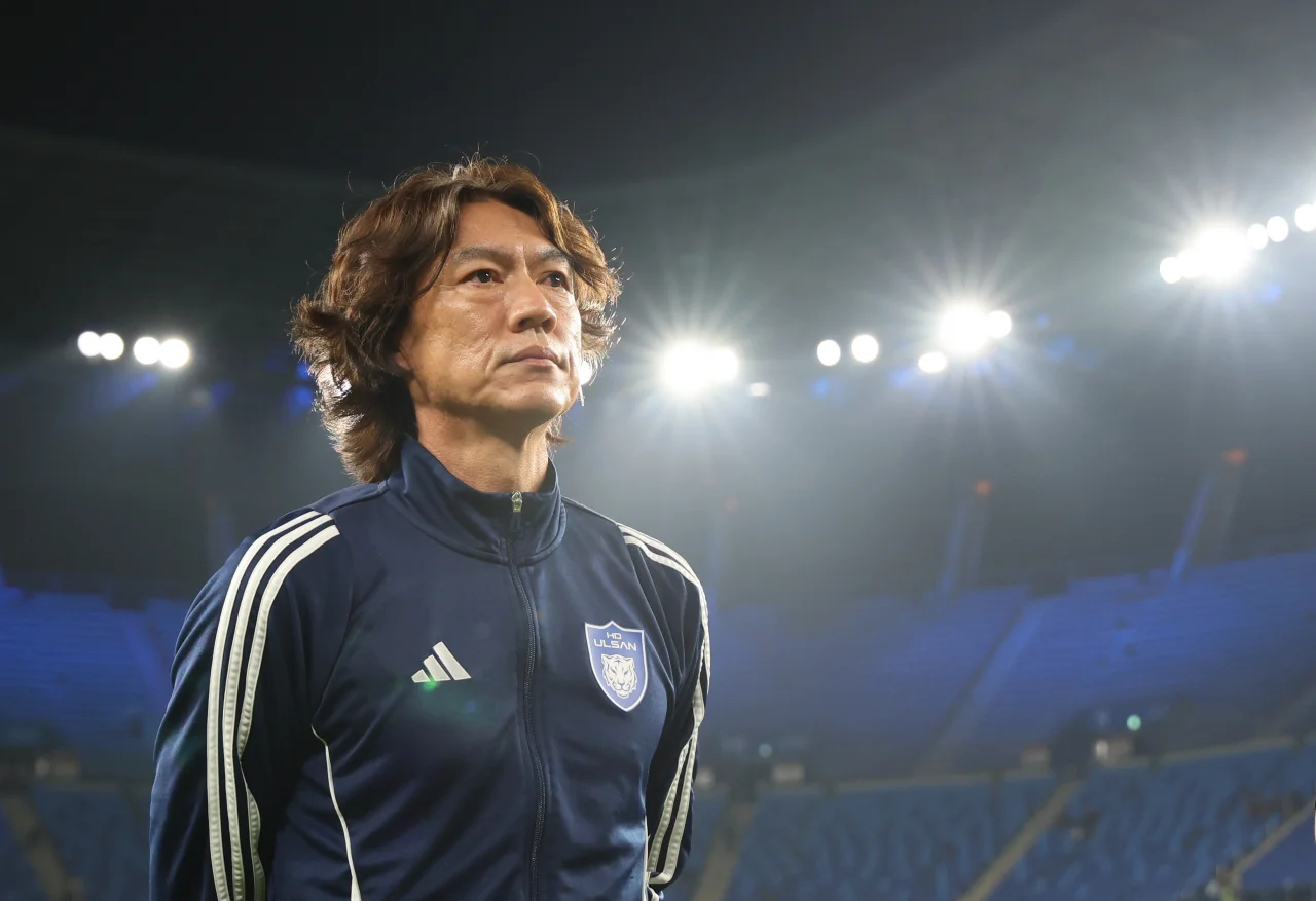 Hong eyes redemption as South Korea resume World Cup bid