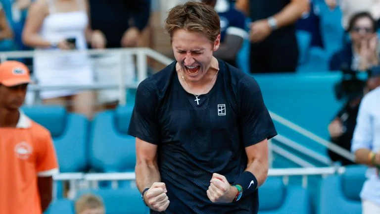 Carlos Alcaraz knocked out of Miami Open after shock loss to Sebastian Korda