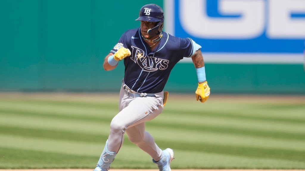 Rays land RHP Eric Orze in deal, send OF José Siri to Mets