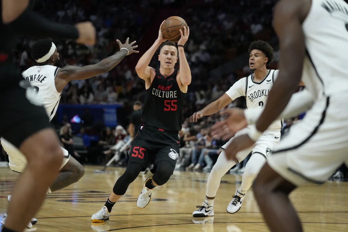 Butler's 36-Point Powers Miami Heat to 7th Straight Win, Outlasting Brooklyn Nets 122-115