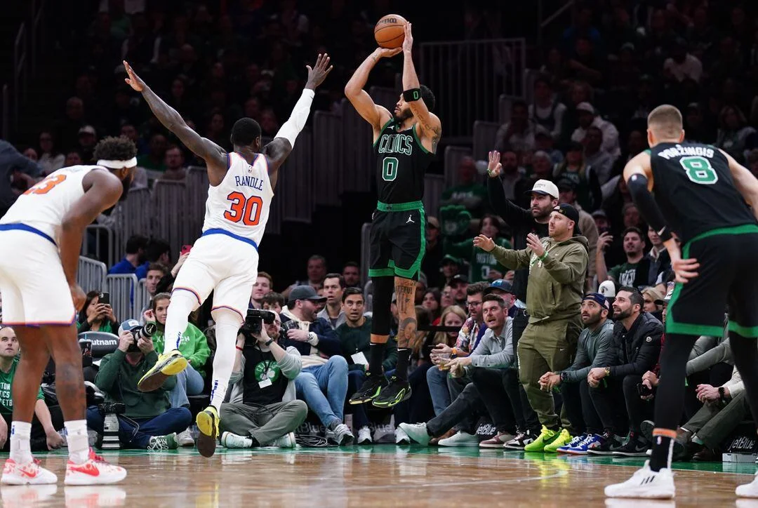 Tatum fourth quarter heroics leads Celtics to 114-98 victory over Knicks