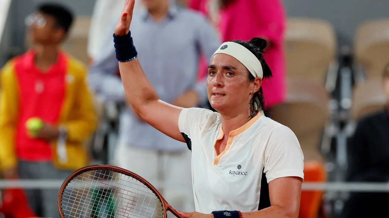 Jabeur cruises past wildcard Vickery in French Open first round