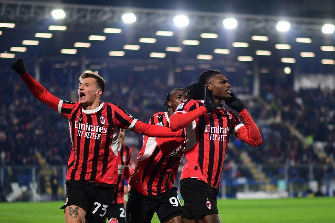 Como 1-2 AC Milan: Rafael Leao stars as Rossoneri complete comeback victory over hosts to extend unbeaten run