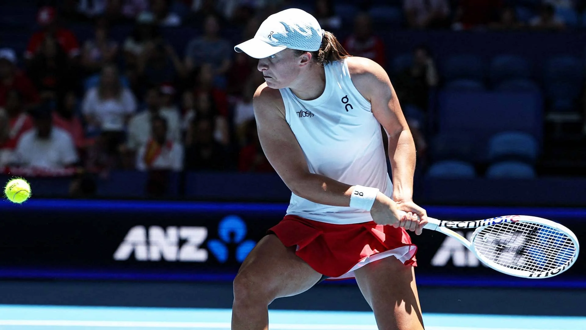 Swiatek leads Poland into United Cup semis after bossing China, De Minaur shocks Djokovic