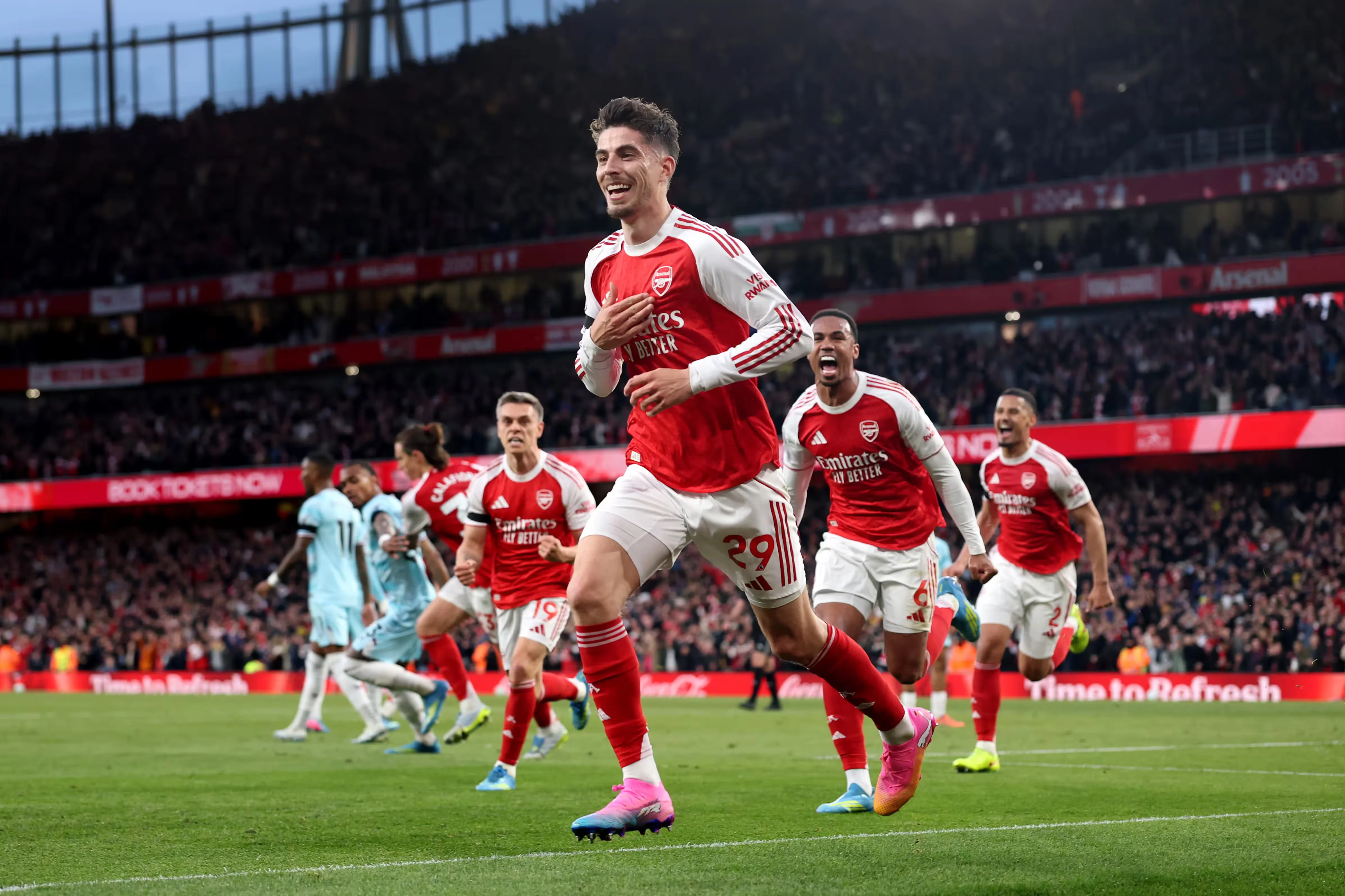 Arsenal edge closer to long-awaited Premier League title