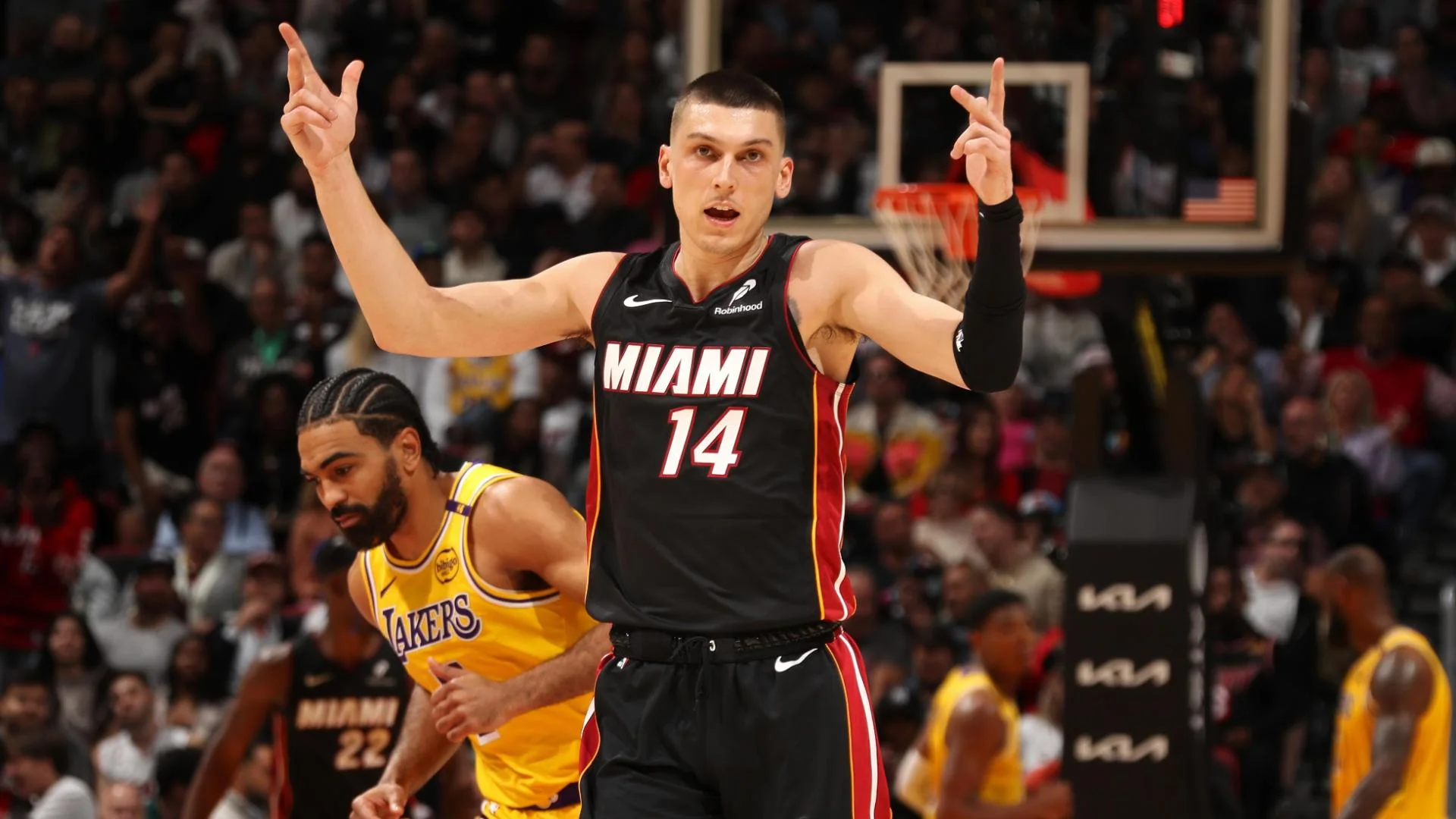 NBA roundup: Heat rout Lakers, Celtics handle Pistons at home