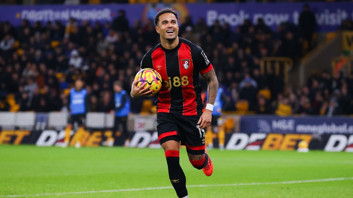 Wolves 2-4 Bournemouth: Kluivert nets hat-trick of penalties as Cherries come out on top in six-goal thriller