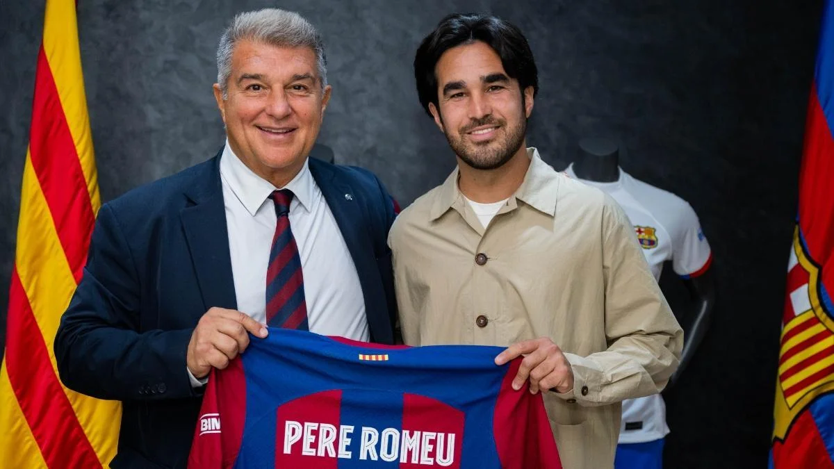 Barcelona women name Romeu as new coach