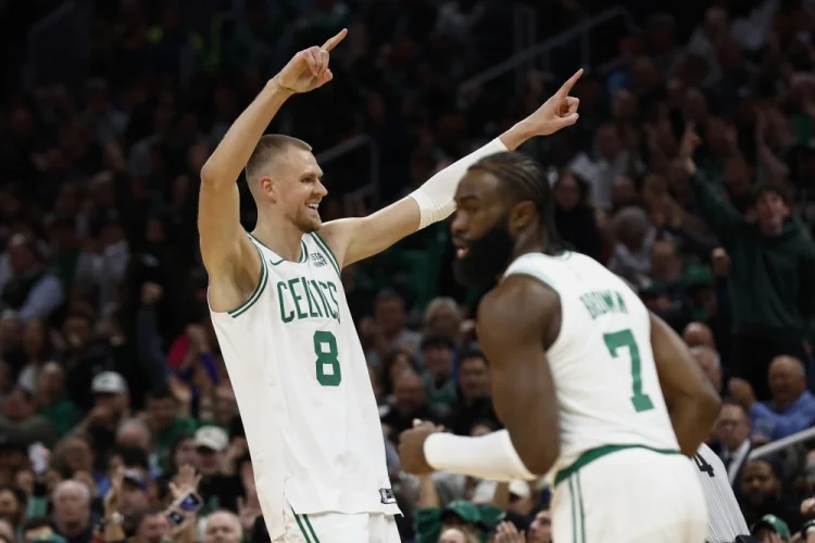 NBA roundup: Celtics clinch playoff home edge by silencing Thunder