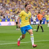 Gabriel Martinelli's late winner sends Brazil into World Cup Round of 16