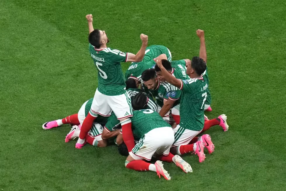El Tri cruise past Ecuador to end 40-year World Cup wait