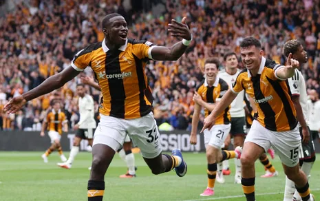 Man Utd 0-2 Hull City: United stunned in Premier League opener