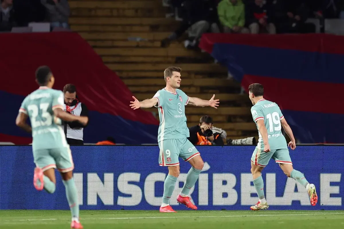 Atletico Madrid stage comeback to secure dramatic 4-4 draw against Barcelona in eight-goal cup classic