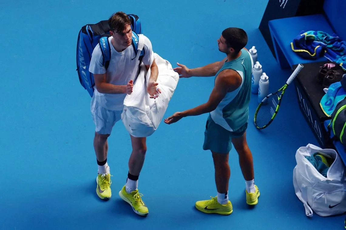 Carlos Alcaraz advances to Australian Open quarter-finals after Jack Draper retires due to injury