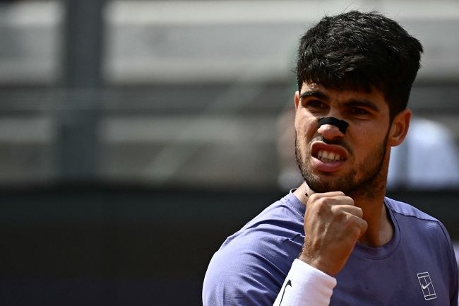 Alcaraz cruises past Draper to reach Italian Open semi-finals