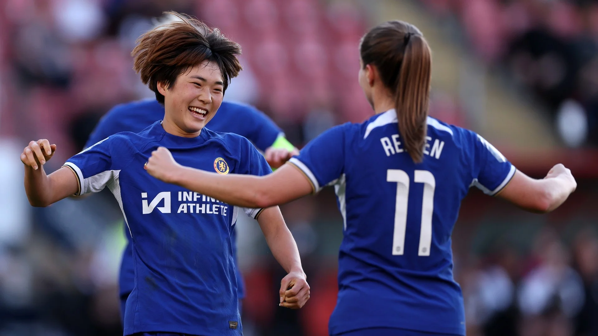 WSL: Hamano first-half strike sees Chelsea defeat Tottenham to go top with one game remaining