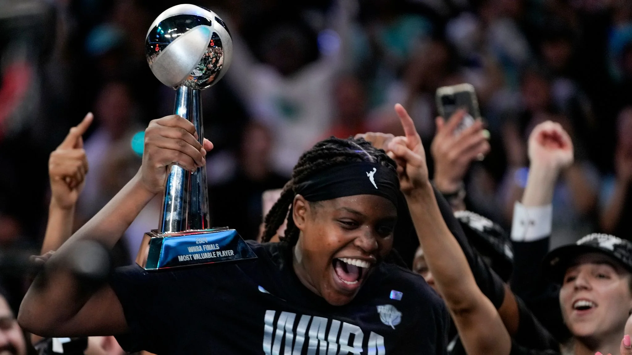 New York Liberty Wins First WNBA Championship, defeating Minnesota Lynx 67-62 in Overtime