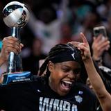 New York Liberty Wins First WNBA Championship, defeating Minnesota Lynx 67-62 in Overtime