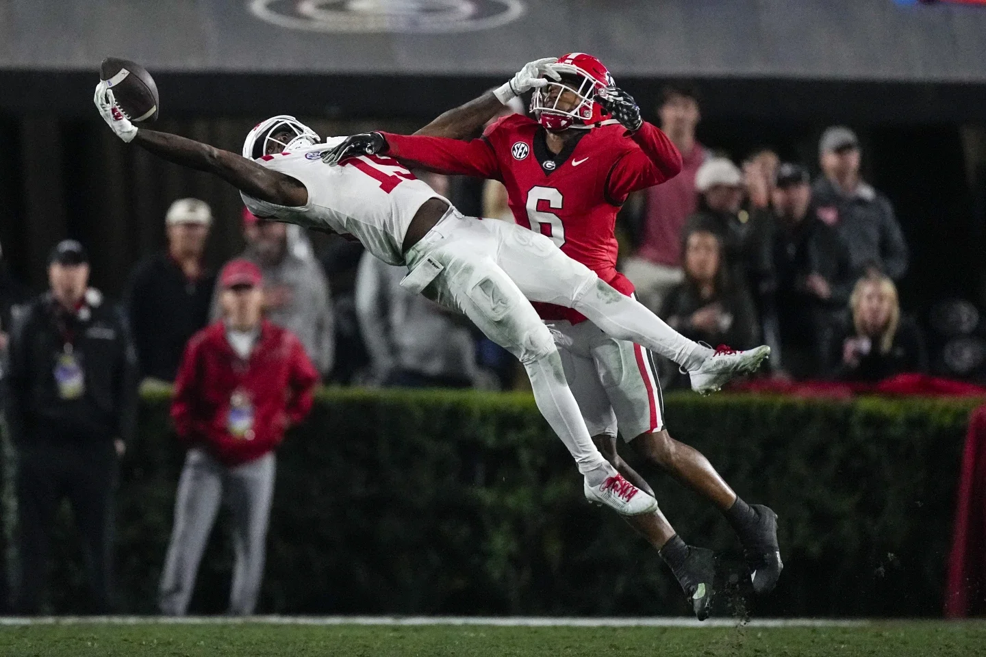 Georgia Dominates Ole Miss 52-17, Secures SEC East Title in Style