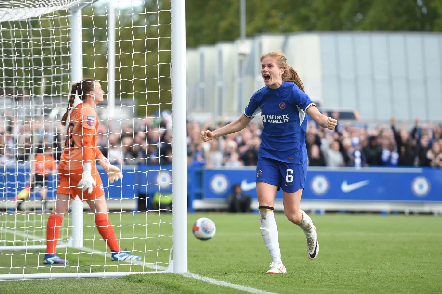 WSL: Chelsea come from behind to defeat Brighton thanks to a hat-trick from Sjoeke Nusken