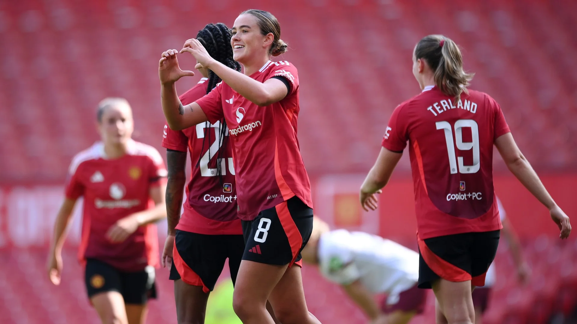 WSL: Manchester United, Brighton off to winning starts