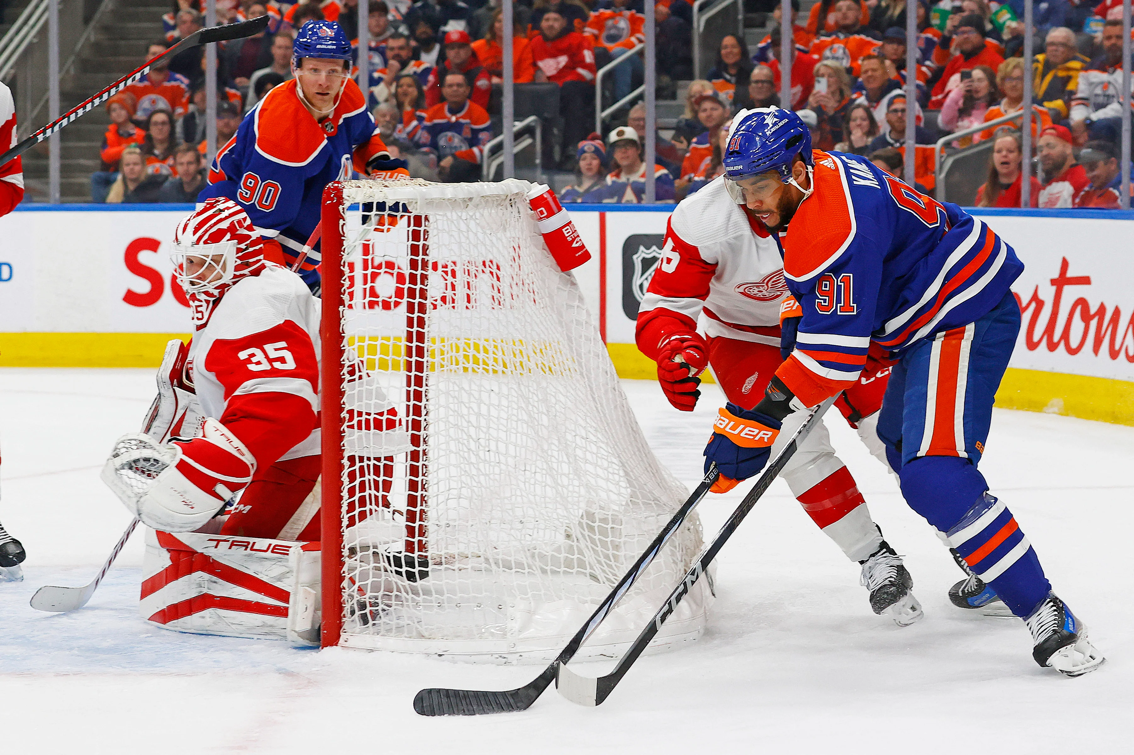 NHL roundup: Connor McDavid shines as Oilers down Red Wings