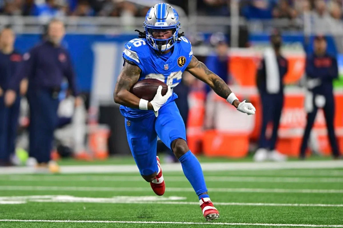 NFL roundup: Lions hold off Bears' comeback to extend win streak to 10 games, Cowboys defeat Giants