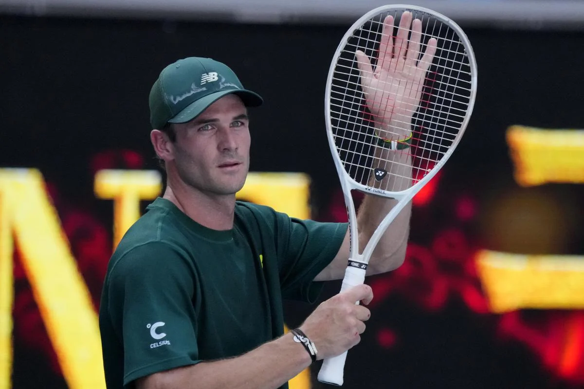 Tommy Paul secures spot in Australian Open quarter-finals in just 87 minutes