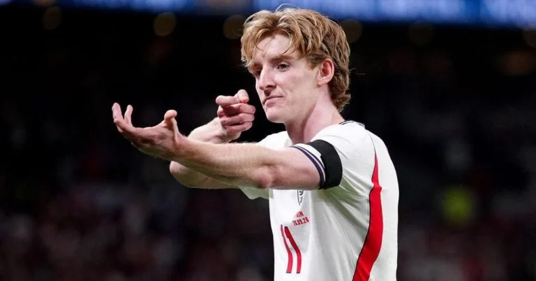 Gordon and Kane Score as England Beat Czechia 2-0