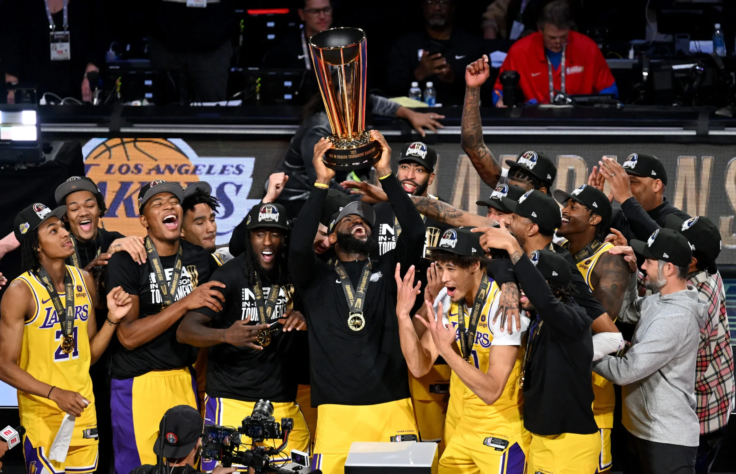 Anthony Davis leads the way as Lakers claim inaugural NBA Cup