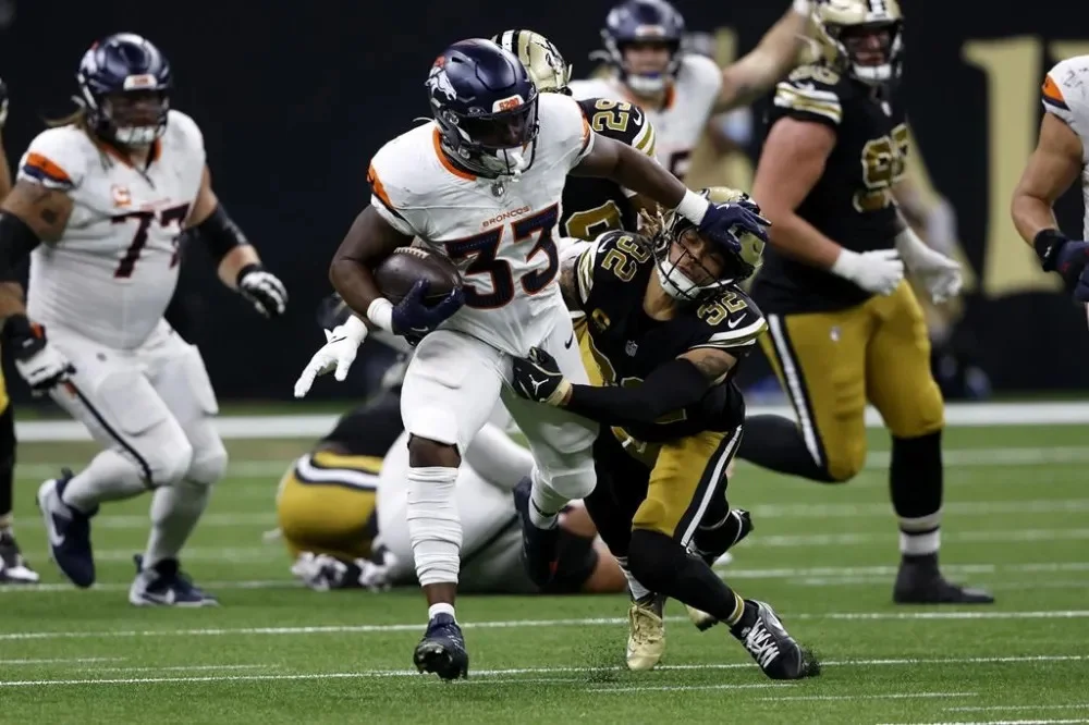 Broncos Dominate Saints, Marking Payton's Winning Return to New Orleans