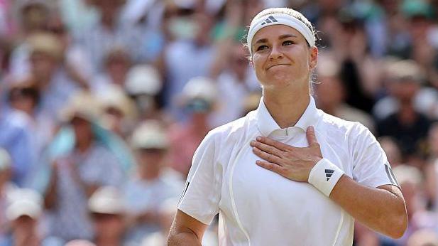 Wimbledon 2026: Karolina Muchova edges Gauff to book maiden final