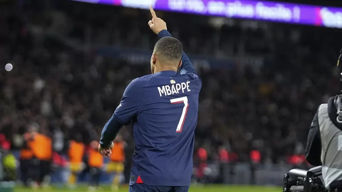 PSG 3-1 Metz: Kylian Mbappe celebrates birthday with a brace as hosts consolidate top spot
