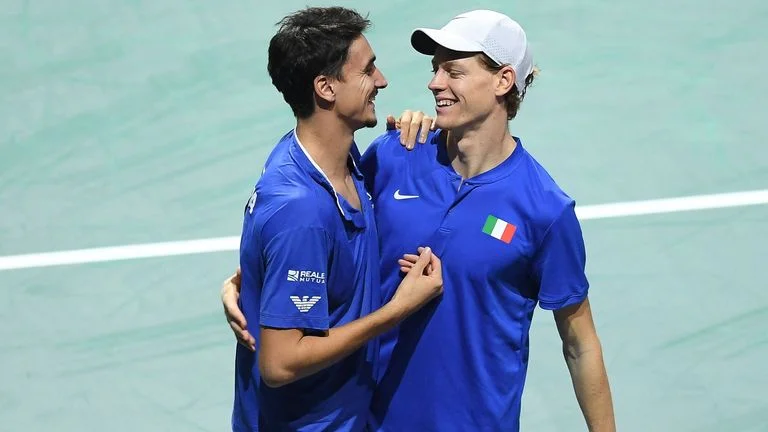 Sinner sends Italy into the Davis Cup final with victories over Djokovic