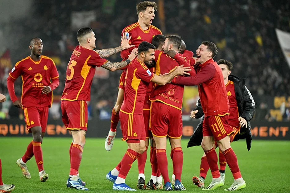 AS Roma 2-0 Napoli: Pellegrini and Lukaku on target as Roma defeat nine-man visitors