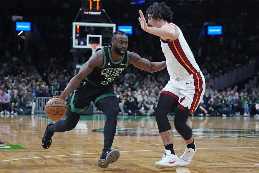 NBA roundup: Brown's 29 points powers Celtics past Heat; Wolves dominate Lakers in blowout victory
