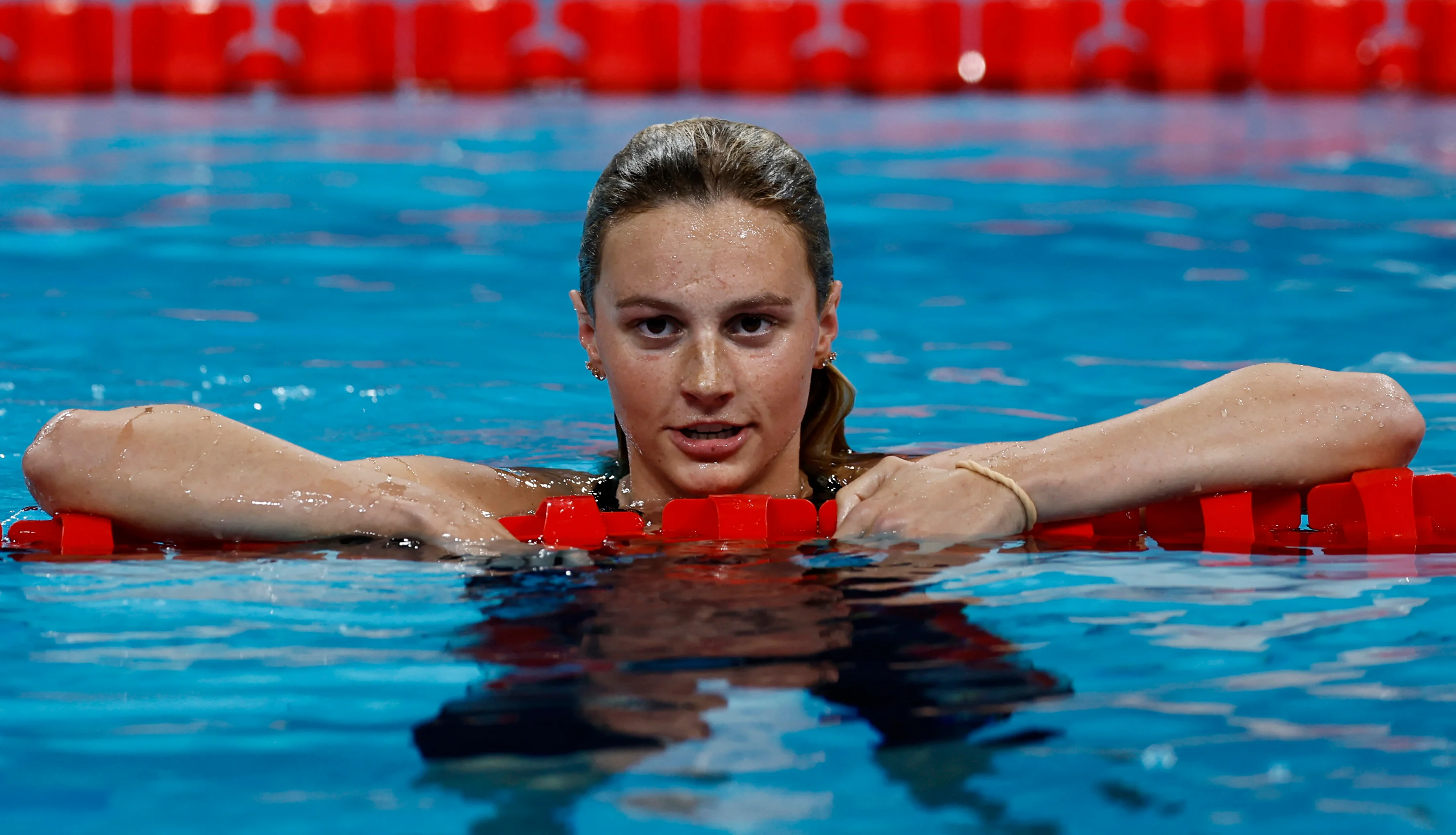 McIntosh storms to 400m individual medley gold
