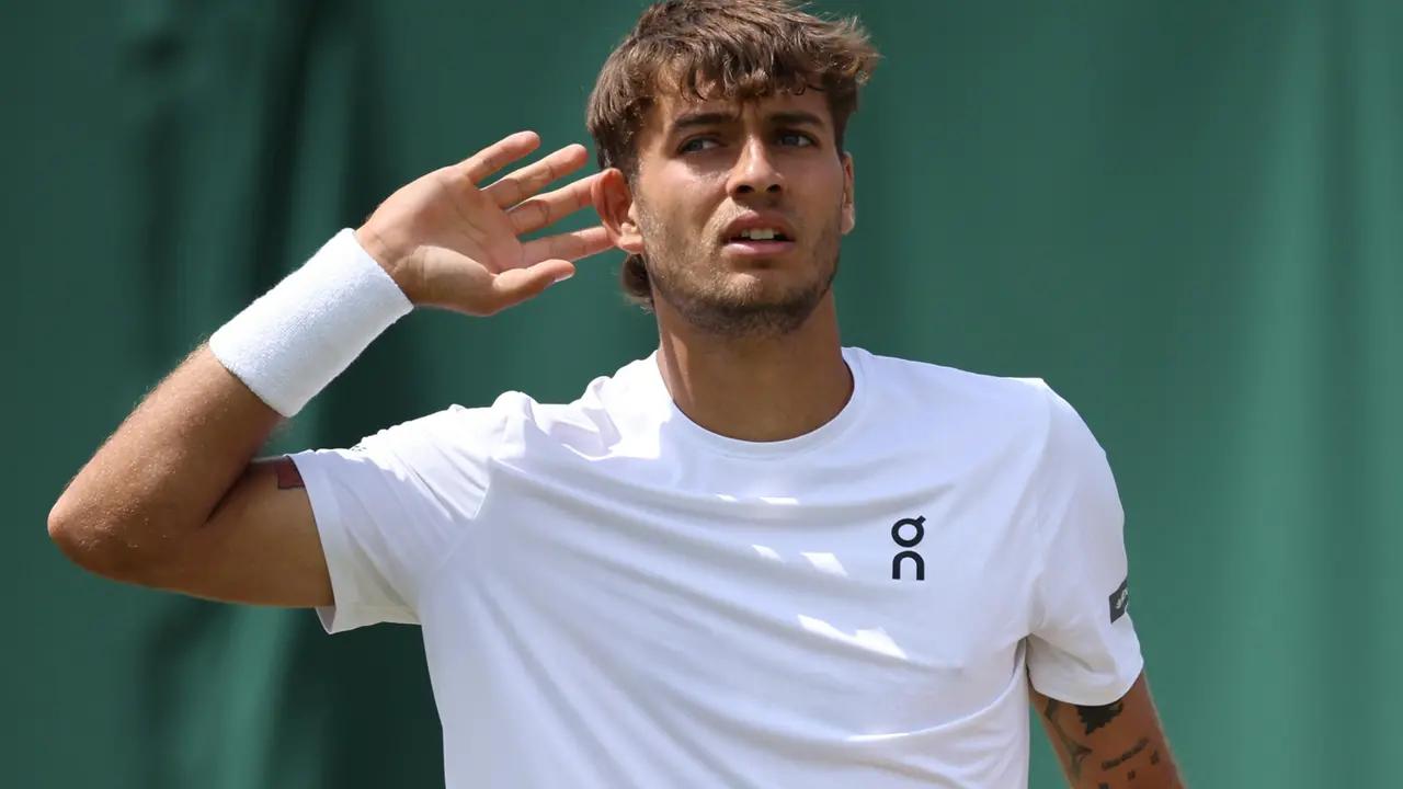 French Open 2026: Flavio Cobolli reaches first Grand Slam final after Arnaldi withdrawal