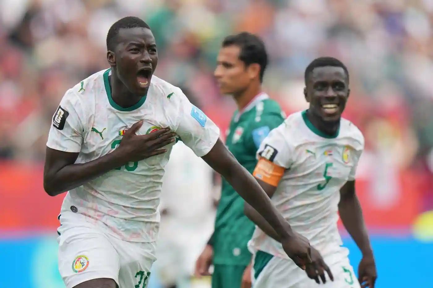 Senegal beat Iraq 5-0 to keep World Cup hopes alive