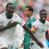 Senegal beat Iraq 5-0 to keep World Cup hopes alive