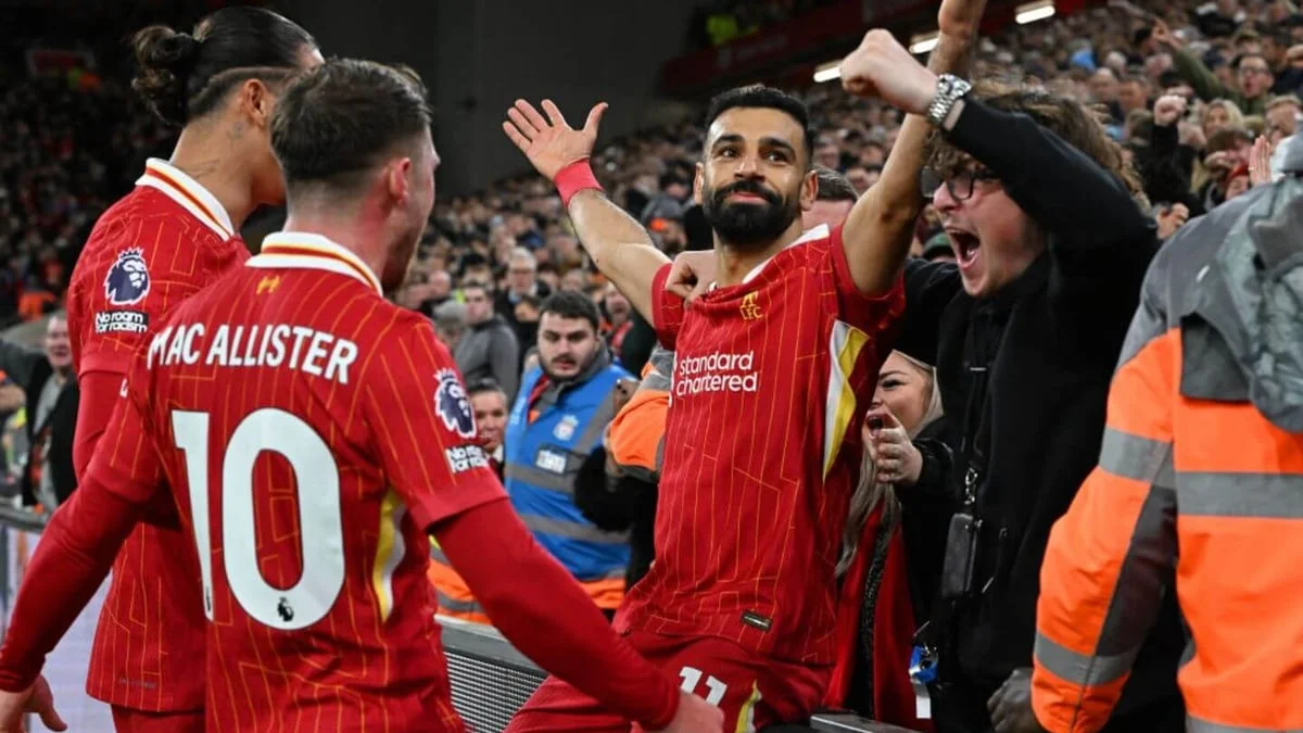 Liverpool 2-0 Manchester City: Reds defeat Cityzens to go 11 points clear at the top as City's woes continue